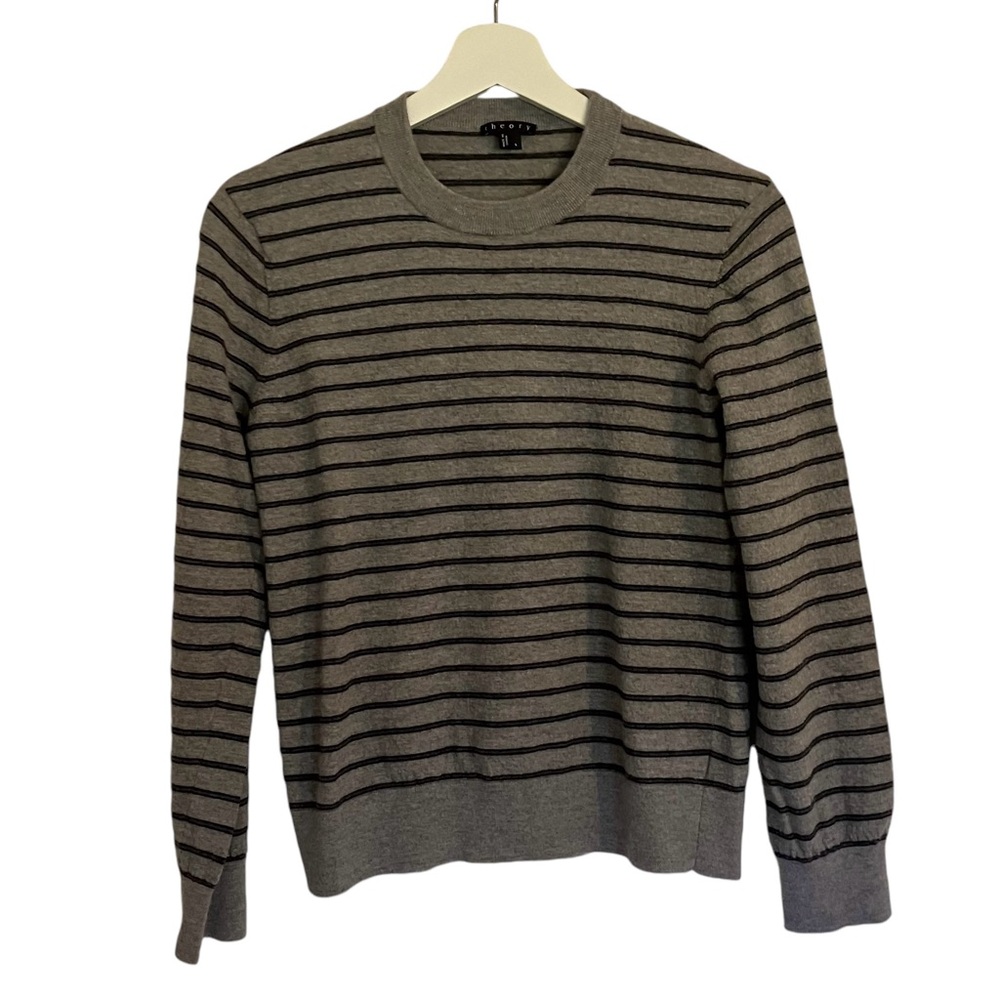 Theory Lightweight Gray Wool Sweater